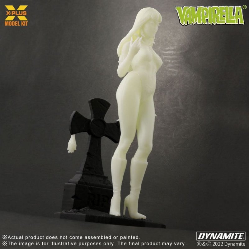 X-Plus VAMPIRELLA Statue 1/8 Plastic MODEL KIT Dynamite Aurora 23 cm PRE-ORDER! 