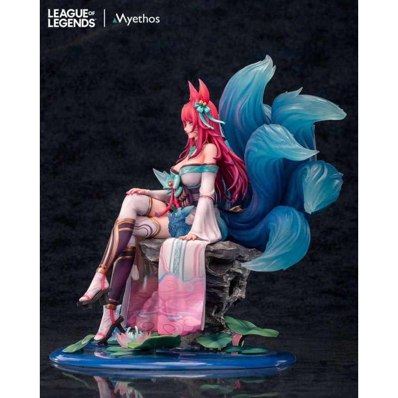 League of shop legends ahri statue