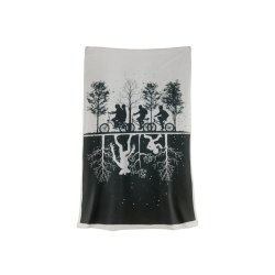 Stranger Things Throw Blanket Black & White 100 x 150 cm